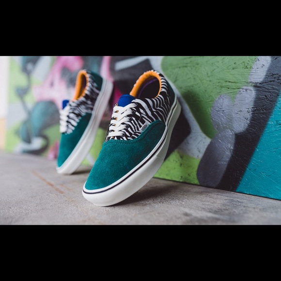 vans comfycush era zebra